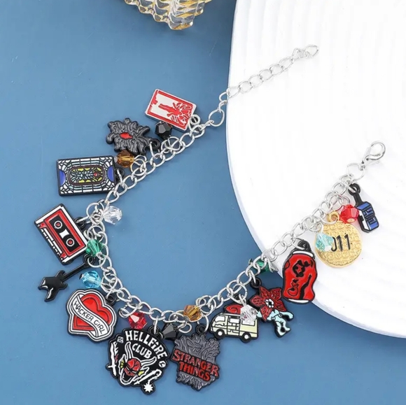 Stranger Things Charm Bracelet - Picture 4 of 4